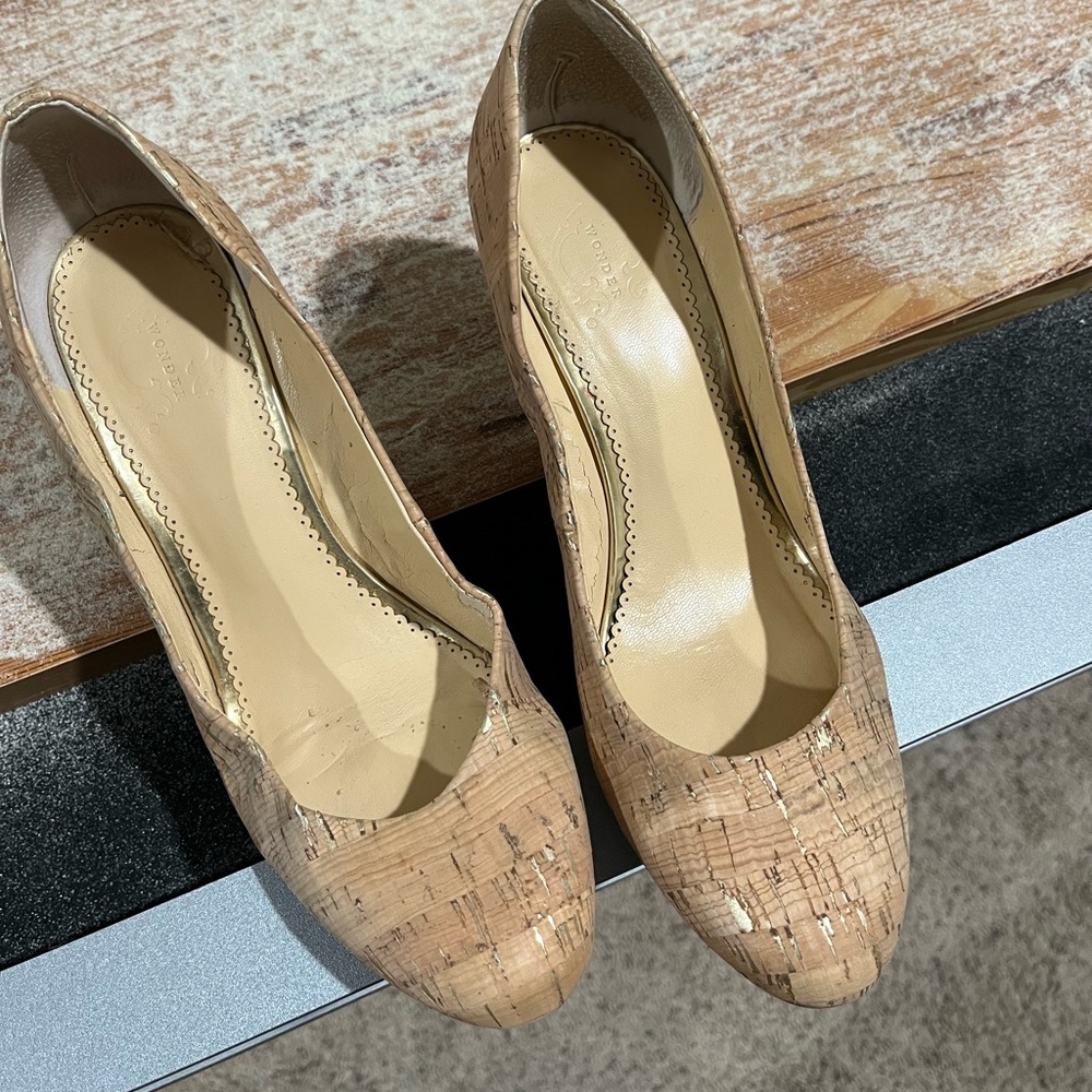 C wonder cork wedges.
